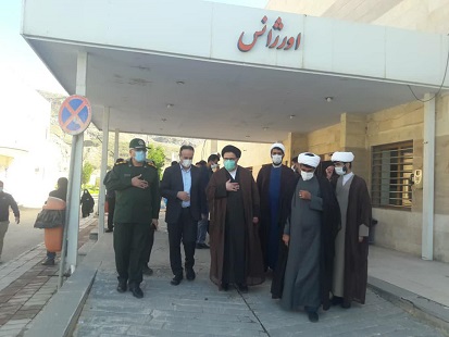 به مناسبت روز پرستار، هدایای نقدی تجلیل از کادر درمان به بخش ویژه کرونا اختصاص یافت