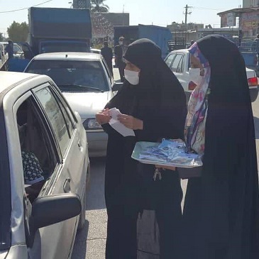 توزیع بسته های فرهنگی همزمان با سالروز شهادت سردار سلیمانی در هفتکل