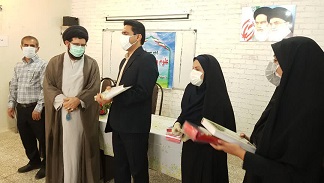 در مراسمی از کارکنان مدرسه دخترانه صدرای ماهشهر تقدیر شد